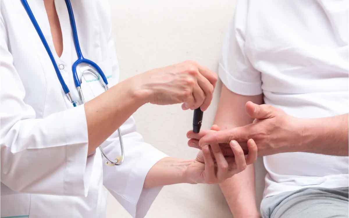 Blood Sugar Levels | మందుల‌ను స‌క్ర‌మంగా తీసుకుంటున్నా షుగ‌ర్ లెవ‌ల్స్ పెరుగుతున్నాయా.. అయితే అందుకు కార‌ణాలు ఇవే..