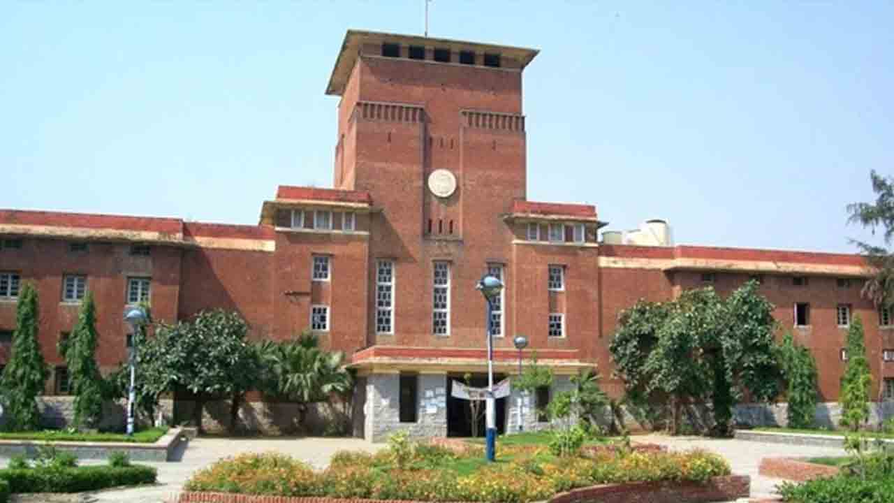 Delhi University | ఏడు లక్షల మందికి 8 వేల గదులు.. గత్యంతరం లేకనే పీజీల్లో బస..!