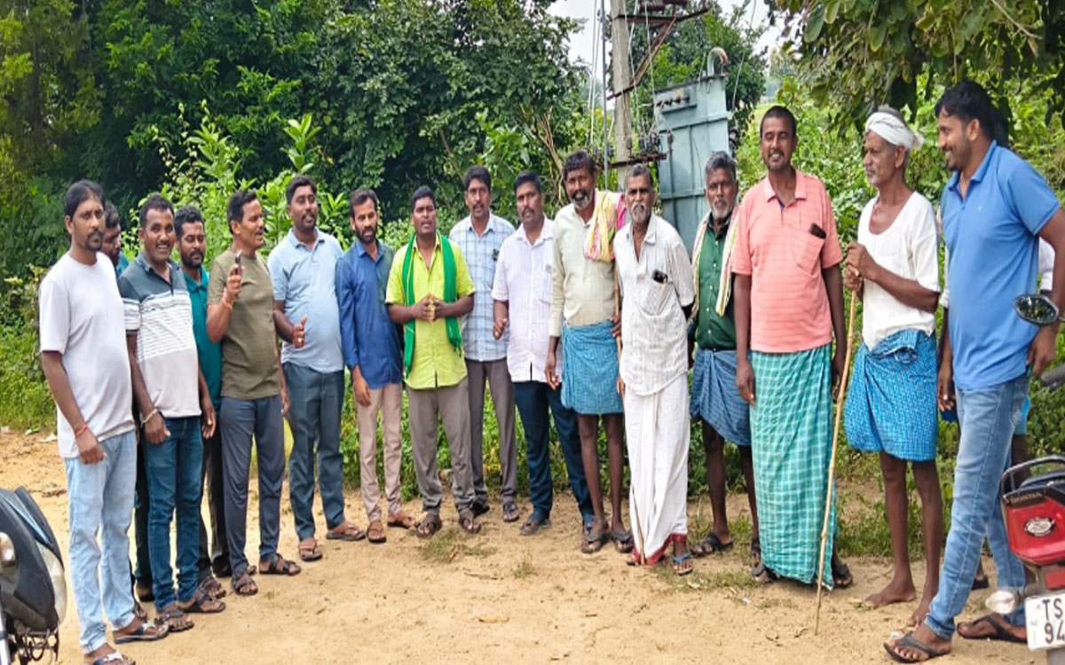 వ్యవసాయానికి కోతలు లేని కరెంటు అందించాలని నిరసన