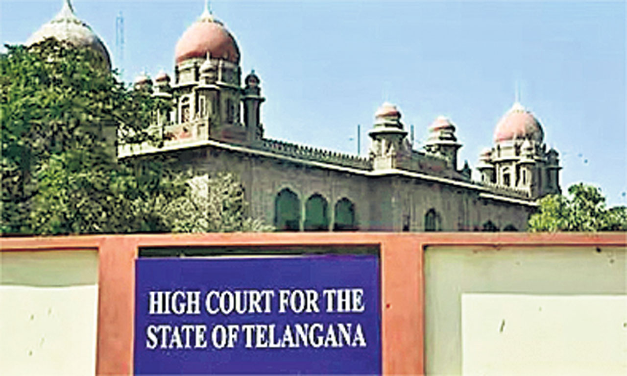డిక్రీల అమలుకు ఎస్వోపీ పరిశీలించండి