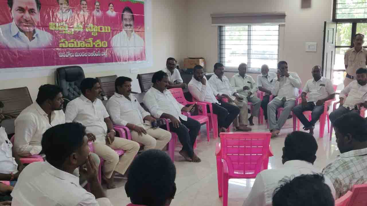 Arrests | ఐనవోలులో మాజీ అరూరి రమేష్ హౌస్ అరెస్ట్