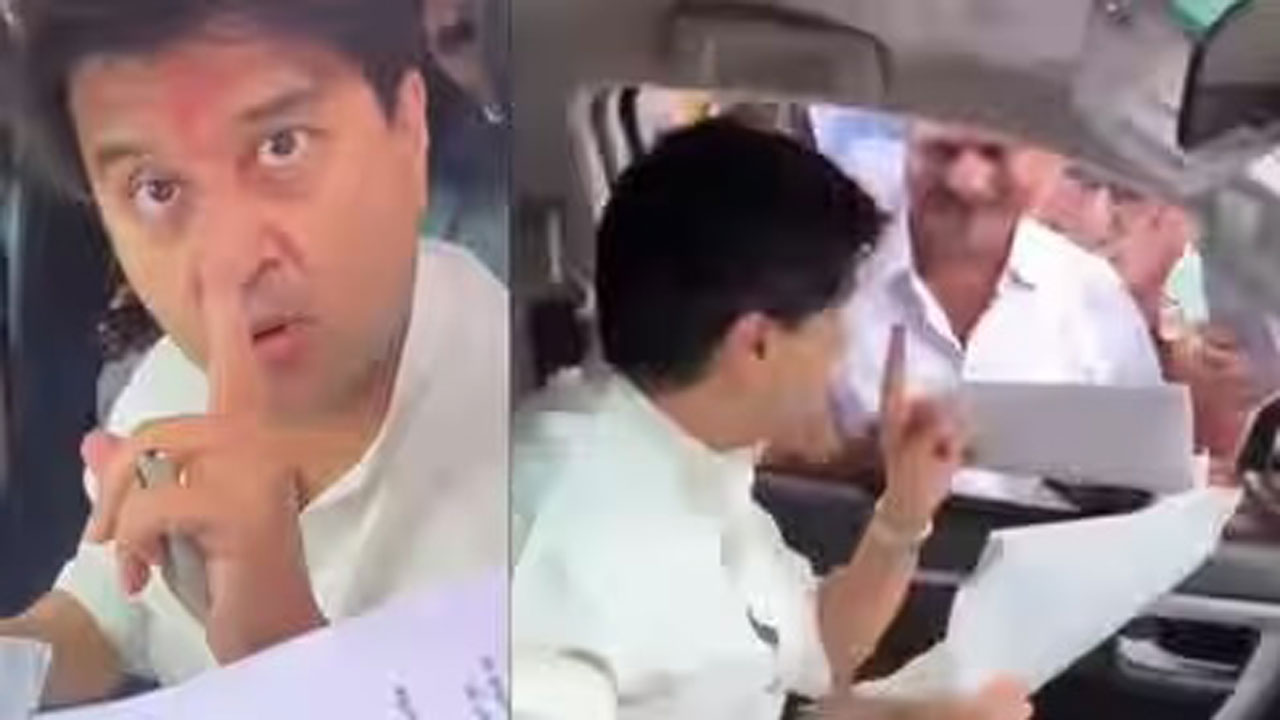 రోడ్డు వేయకపోతే ఓటు వేసే ప్రసక్తే లేదు