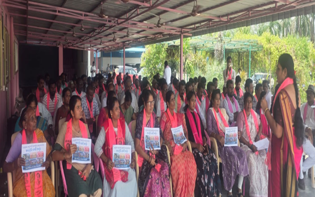'మహిళా సమస్యలు గాలికొదిలేసిన ప్రభుత్వం'