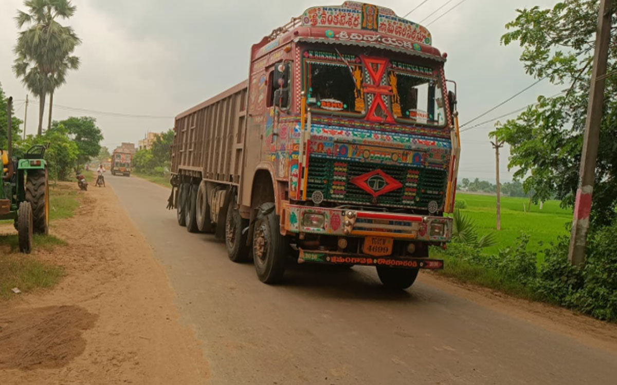ఓవర్ లోడుతో రోడ్లు ధ్వంసం