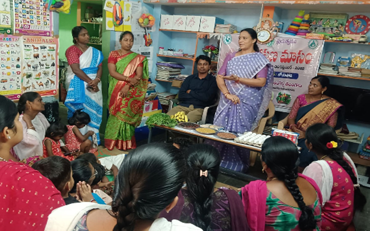 ‘గర్భిణులు, పిల్ల‌లు పోష‌కాహారం తీసుకోవాలి’