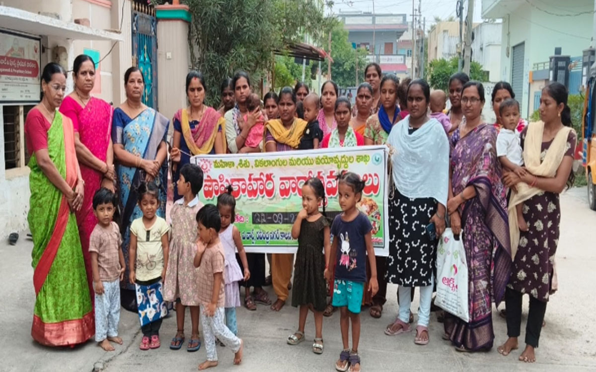 'గర్భిణులు, పిల్లలు పోషకాహారం తీసుకోవాలి'