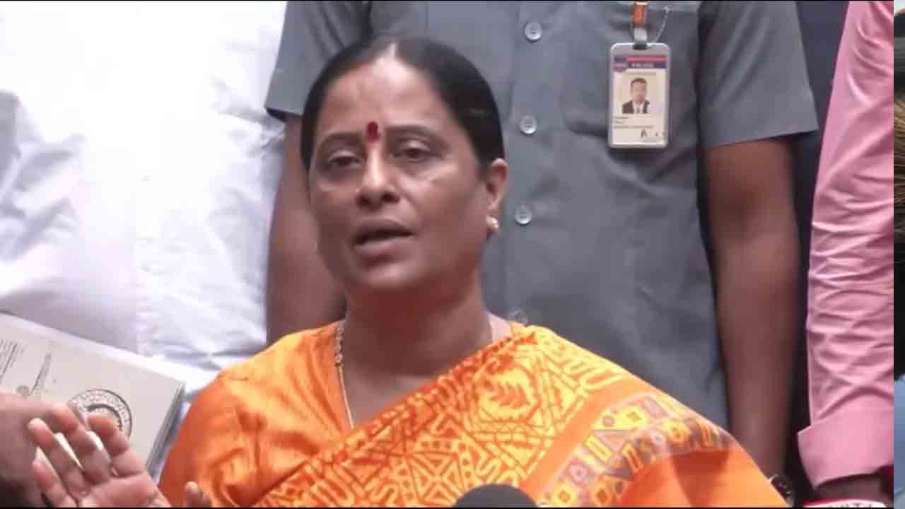 Konda Surekha | తీసేస్తారా.. నన్ను వెళ్లిపోమంటారా..? అని రేవంత్‌ రెడ్డి బ్లాక్‌ మెయిల్‌ చేశారు : కొండా సురేఖ
