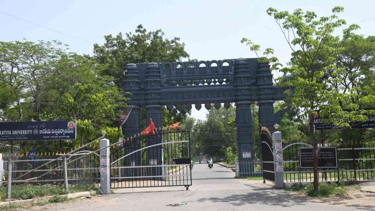 KU | కేయూలో పీడీఎఫ్‌ ఫెలోషిప్‌ స్వాహా..? రూ.6.89 లక్షల రికవరీకి తుది నోటీసు..!