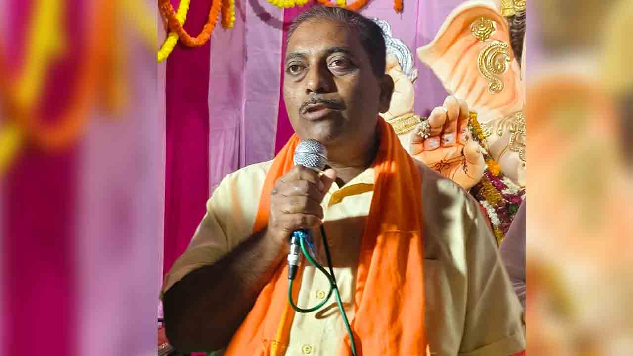 Ganesh laddu | ఖమ్మంలో వెల్లివిరిసిన మతసామరస్యం..! గణేష్ లడ్డు సొంతం చేసుకున్న ముస్లిం నేత