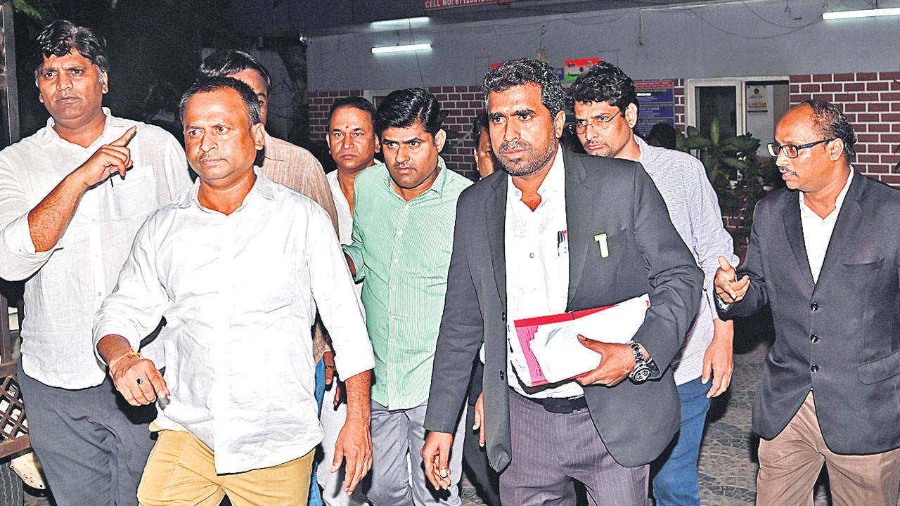 రేవంత్‌ సర్కార్‌ కక్షసాధింపు!