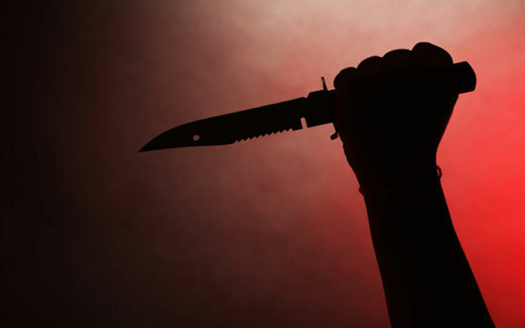 వినాయక శోభయాత్రలో యువకుడి గొంతు కోసే యత్నం