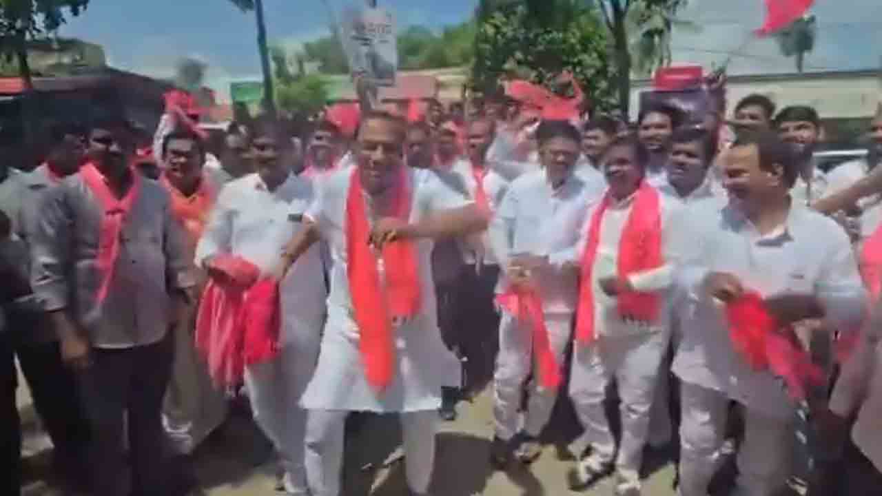 Malla reddy | కాంగ్రెస్ 1000 రోజుల విఫల పాలన.. ఊర మాస్‌ స్టెప్పులతో దుమ్ము రేపిన మాజీ మంత్రి మల్లారెడ్డి : వీడియో