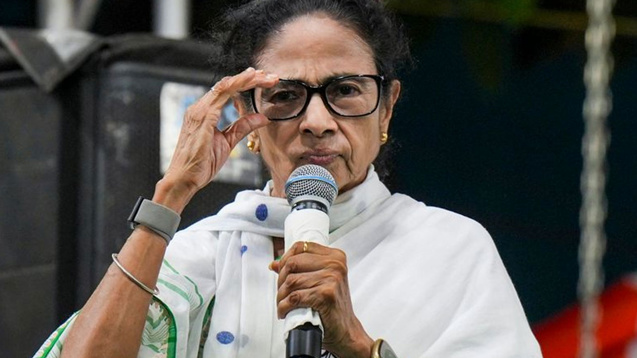Mamata Banerjee:  ఉరి వేసుకుని మ‌మ‌తా బెన‌ర్జీ మేన‌కోడ‌లు ఆత్మ‌హ‌త్య