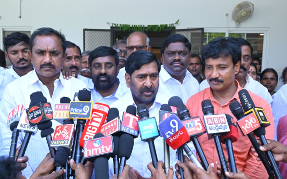 తెలంగాణ‌కు ప‌ట్టిన దెయ్యం కాంగ్రెస్ : మాజీ మంత్రి జ‌గదీశ్‌రెడ్డి