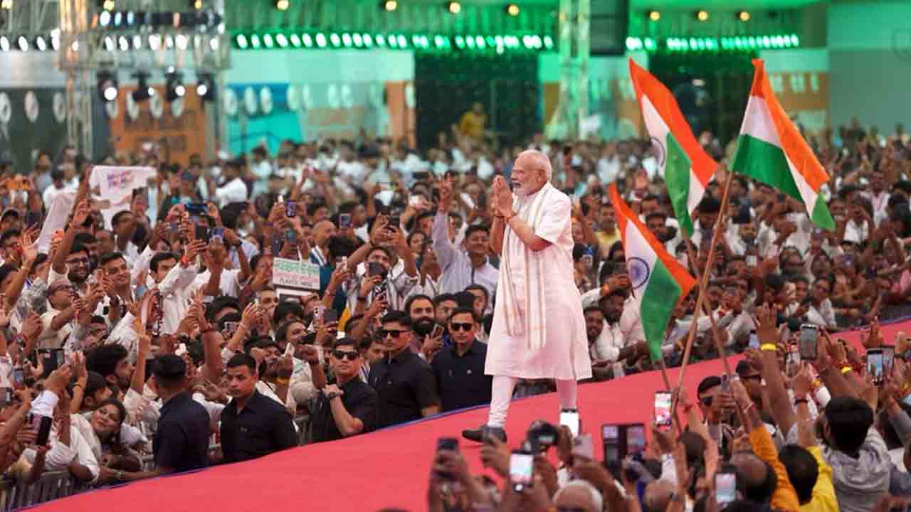 PM Narendra Modi | ప్రధాని సభా ప్రాంగణంలో భద్రతా వైఫల్యం.. నకిలీ అధికారి అరెస్ట్, తుపాకీ స్వాధీనం..!