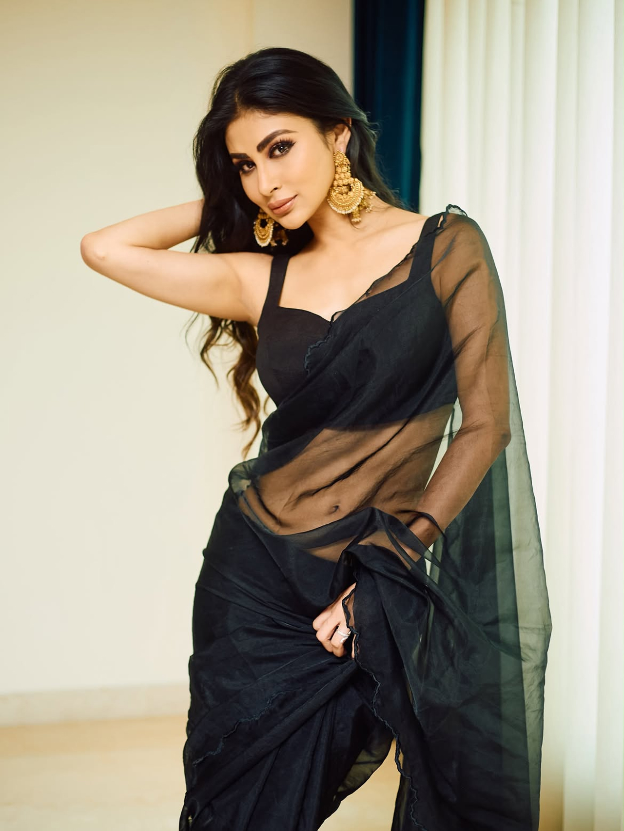 Mouni Roy1