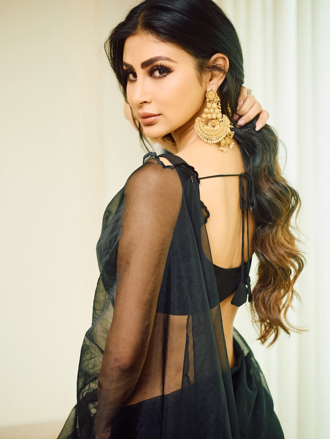 Mouni Roy2