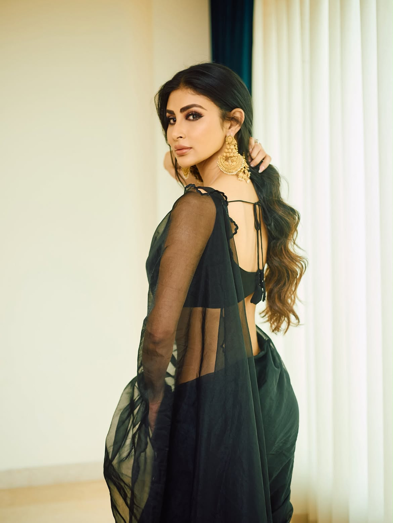 Mouni Roy8