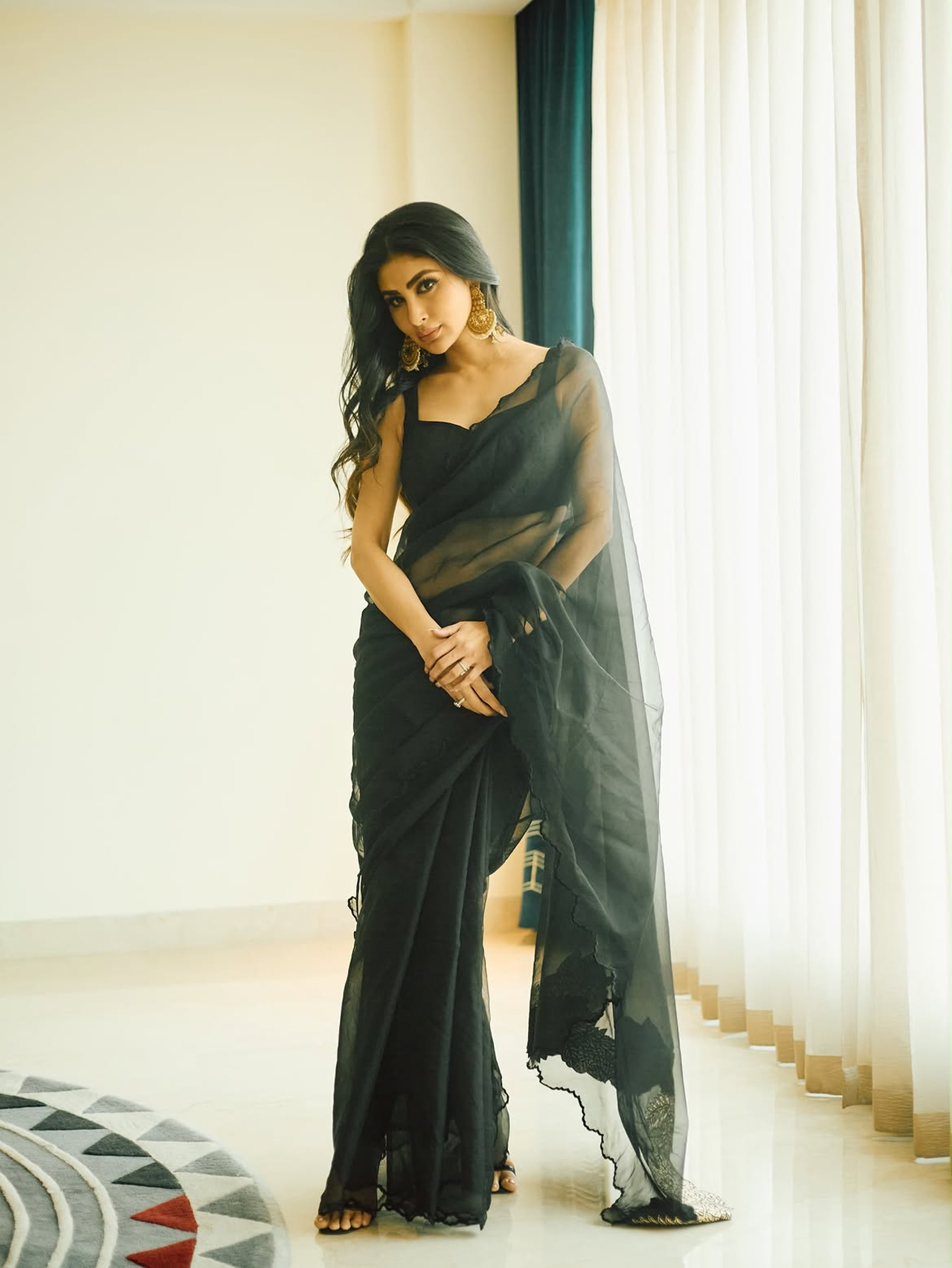 Mouni Roy9