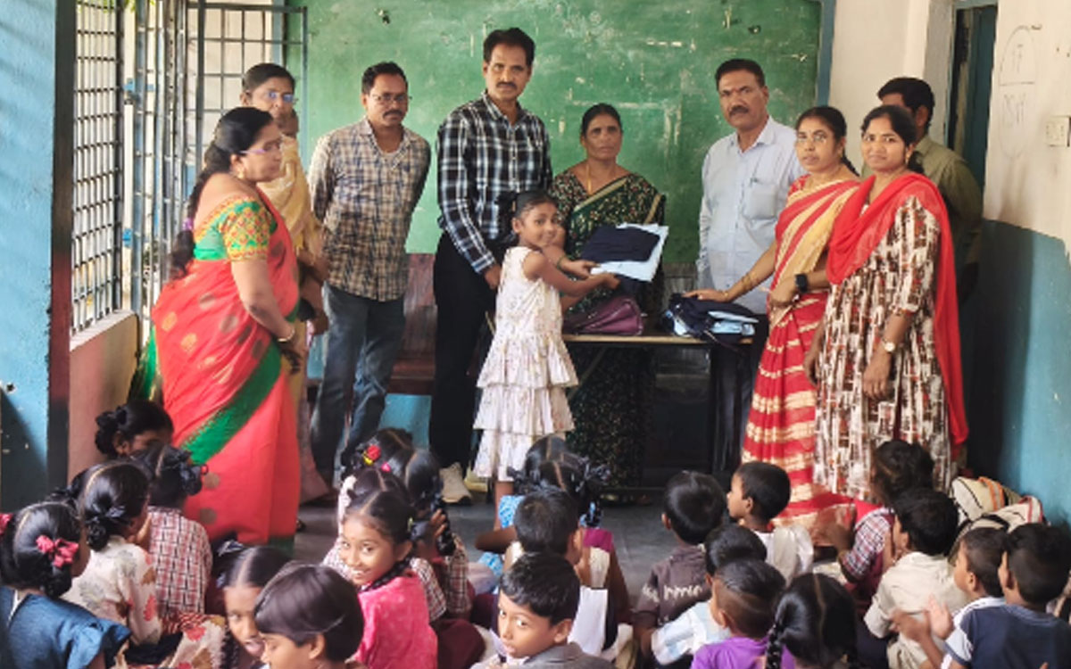 విద్యార్థులు క్రమశిక్షణతో చదవాలి : ఎంపీడీవో జమలారెడ్డి