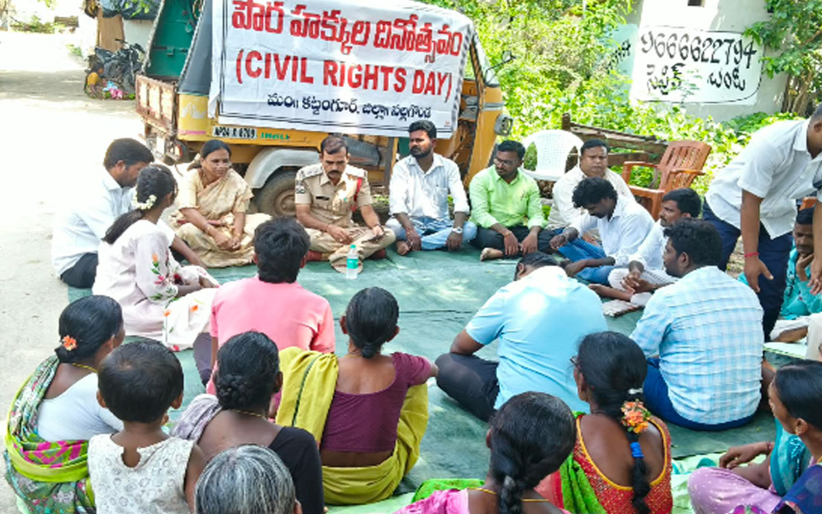 పౌర హక్కులపై అవగాహన కలిగి ఉండాలి : తాసీల్దార్ పుష్పలత