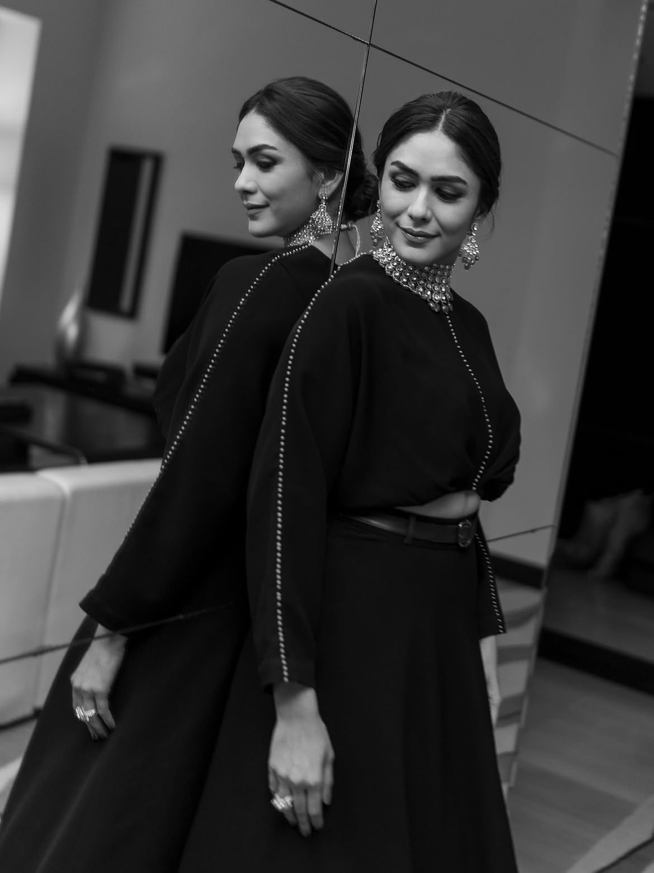 Mrunal Thakur2