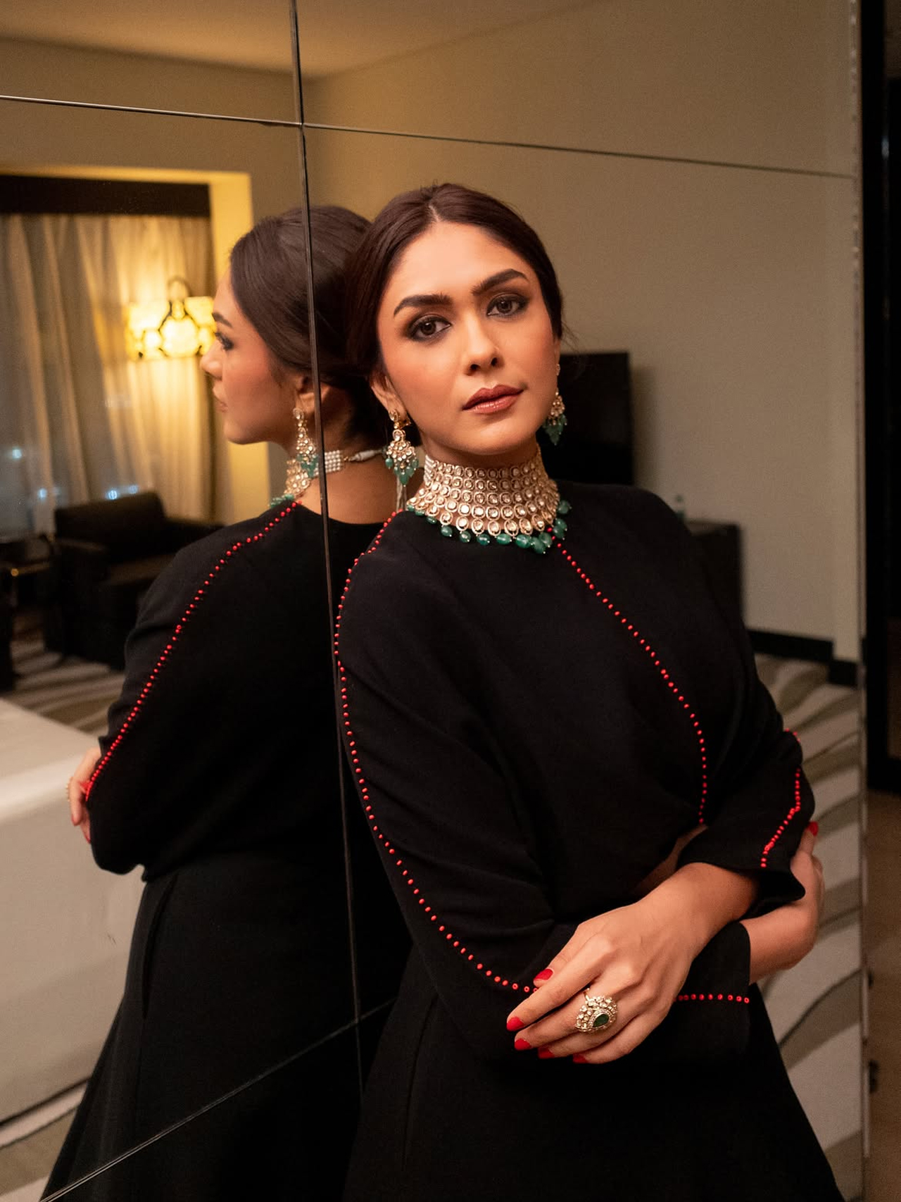 Mrunal Thakur8