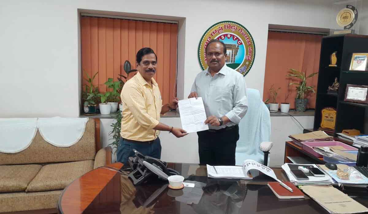 Chigurumamidi | బస్సు పునరుద్ధరించాలని ఆర్టీసీ ఎండీకి వినతి