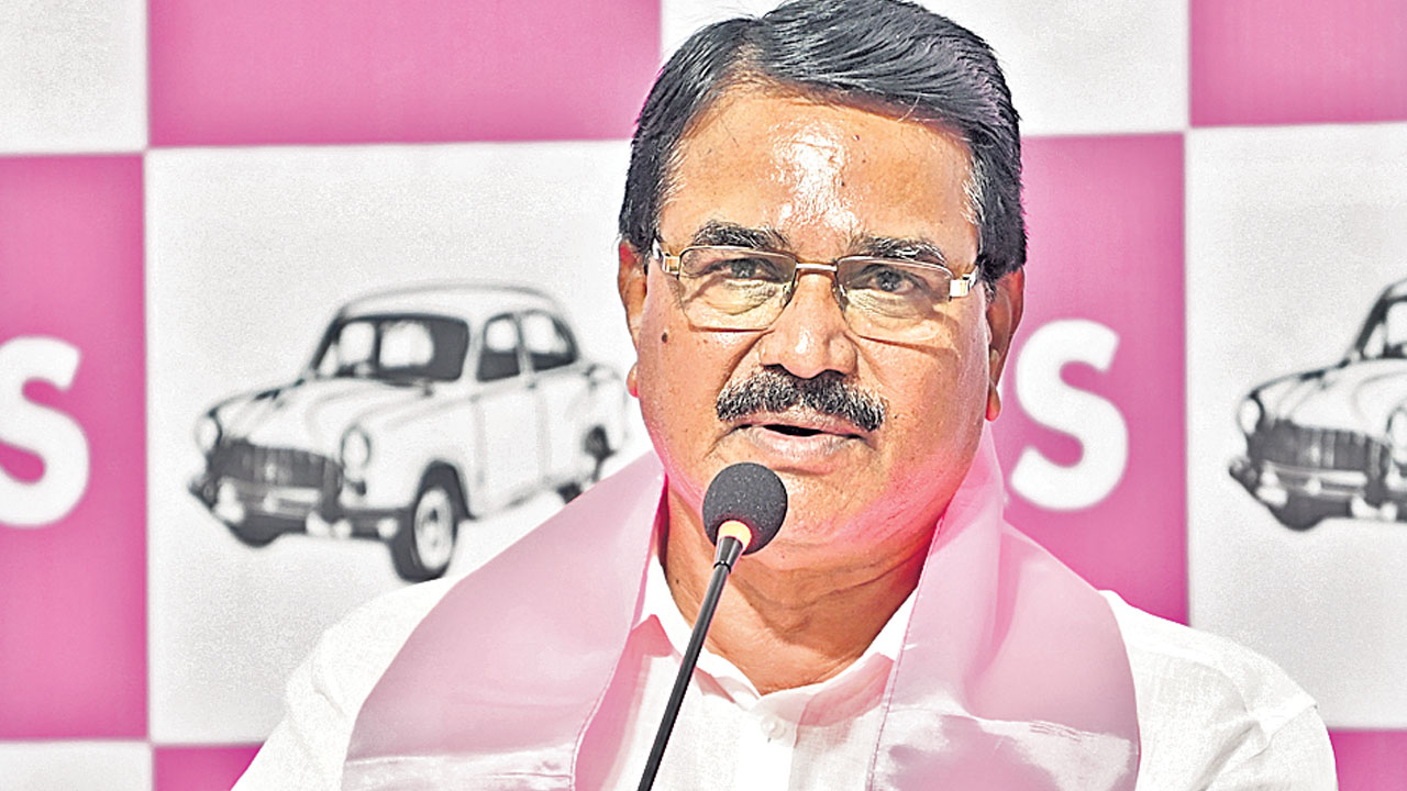 ప్రశ్నిస్తారన్న భయంతోనే బీఆర్‌ఎస్‌ సభ్యుల సస్పెన్షన్‌