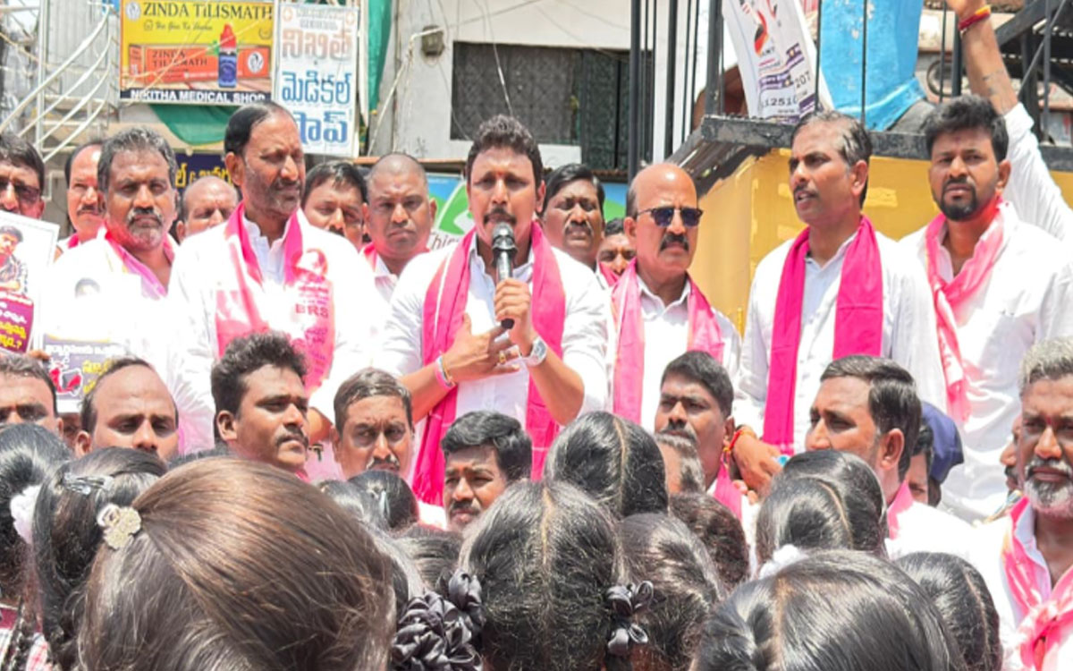 ‘వారంతా క‌లిసి కాంగ్రెస్‌ను బొంద పెట్ట‌డం ఖాయం’