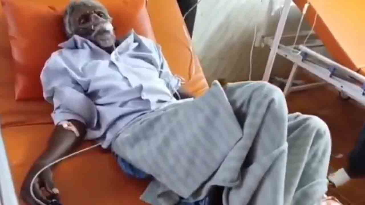 oldman | అంత్యక్రియలకు తీసుకెళ్తుంటే లేచి కూర్చున్న వృద్ధుడు.. వీడియో