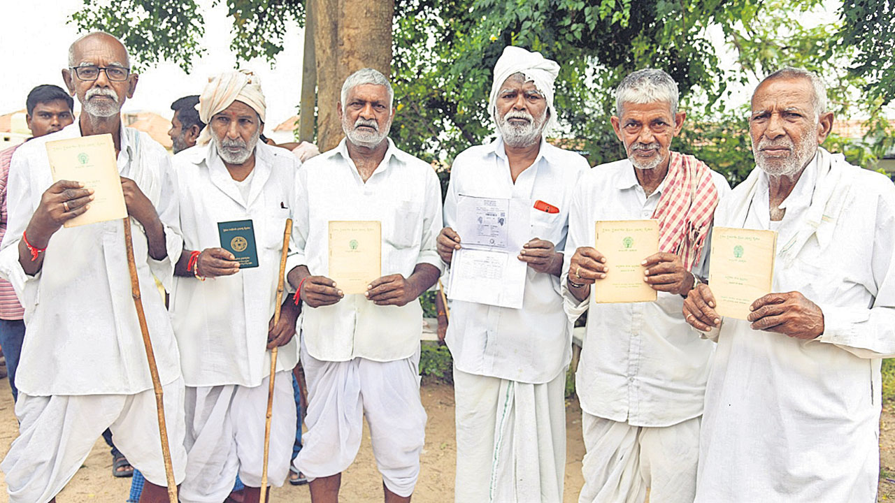 పల్లెలపై 22ఏ పడగ?