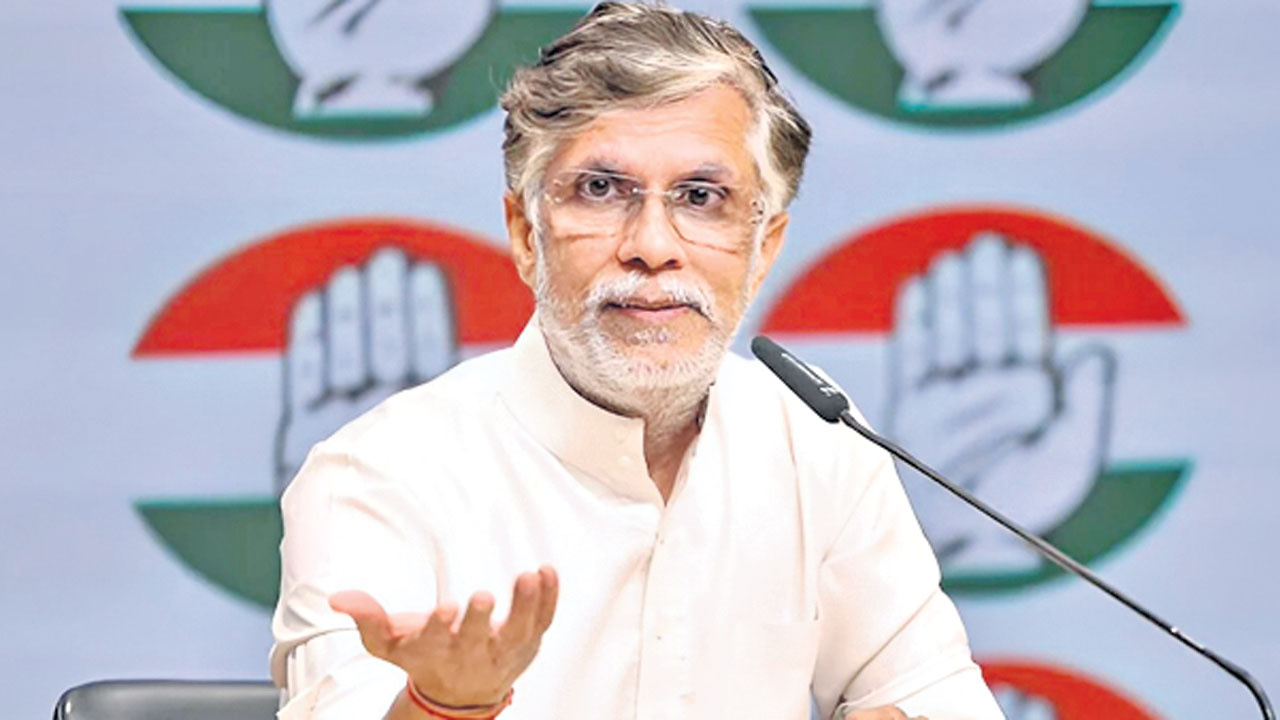 జ్ఞానేశ్‌ కుమార్‌ను ప్రధానిని చేయాలి