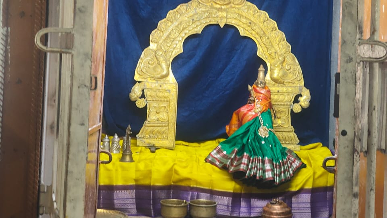 శ్రీరంగనాథ స్వామి ఆలయంలో చోరీ.. రాములవారి గుడిలో పంచలోహ విగ్రహాలు మాయం