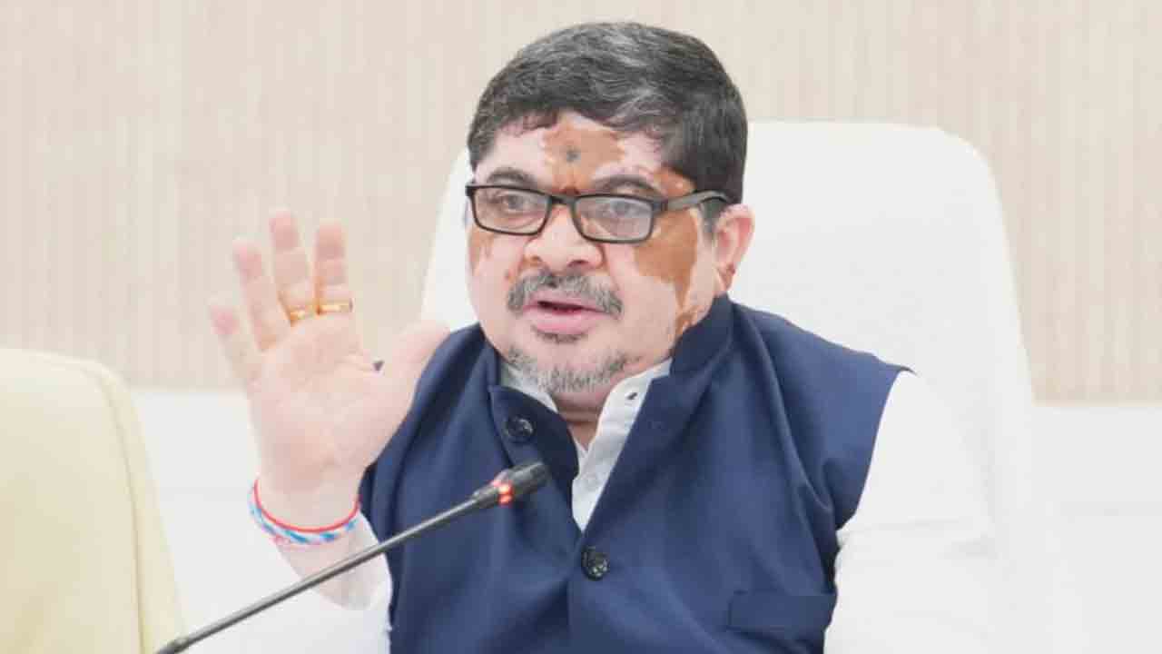 అంతర్రాష్ట్ర బస్సుల కోసం బస్‌ టెర్మినల్స్‌.. పొన్నం