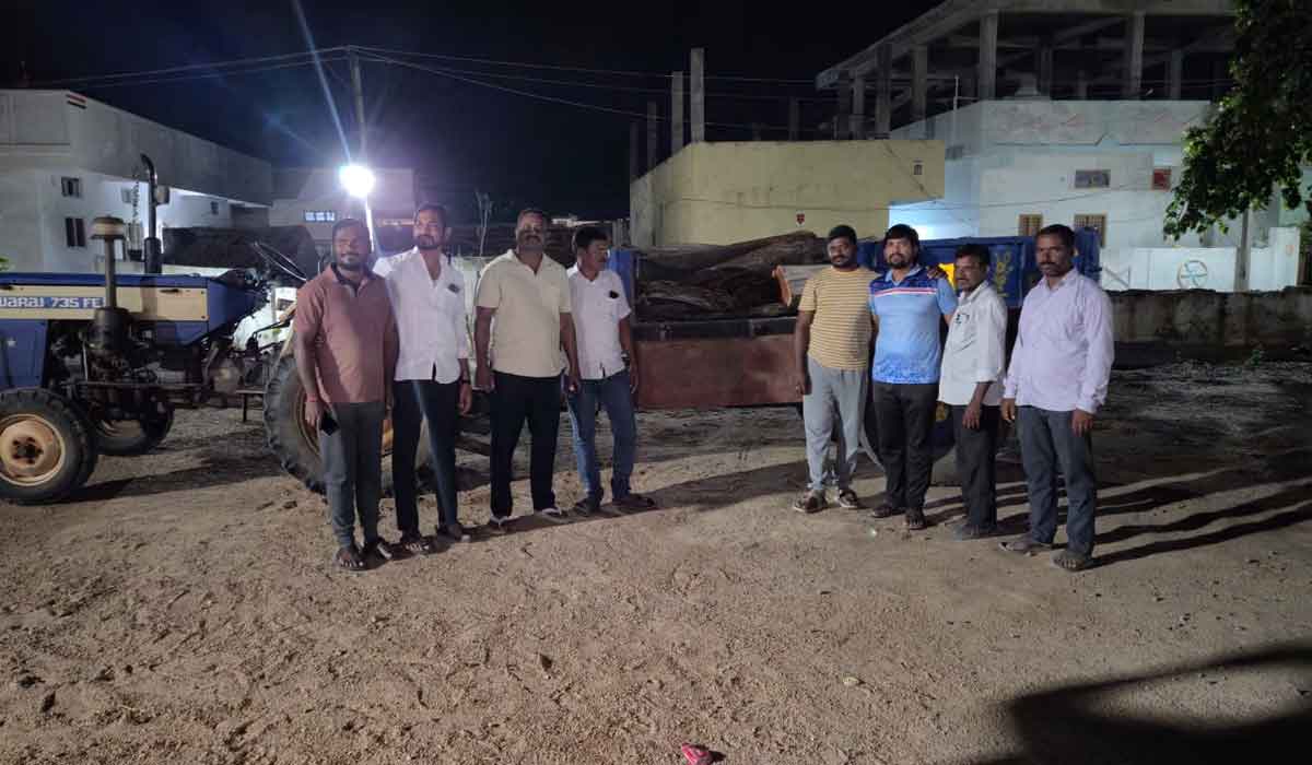 Thimmapur | తిమ్మాపూర్‌లో ఆగని అక్రమ కలప రవాణా.. అటవీశాఖ అధికారులపై విమర్శలు