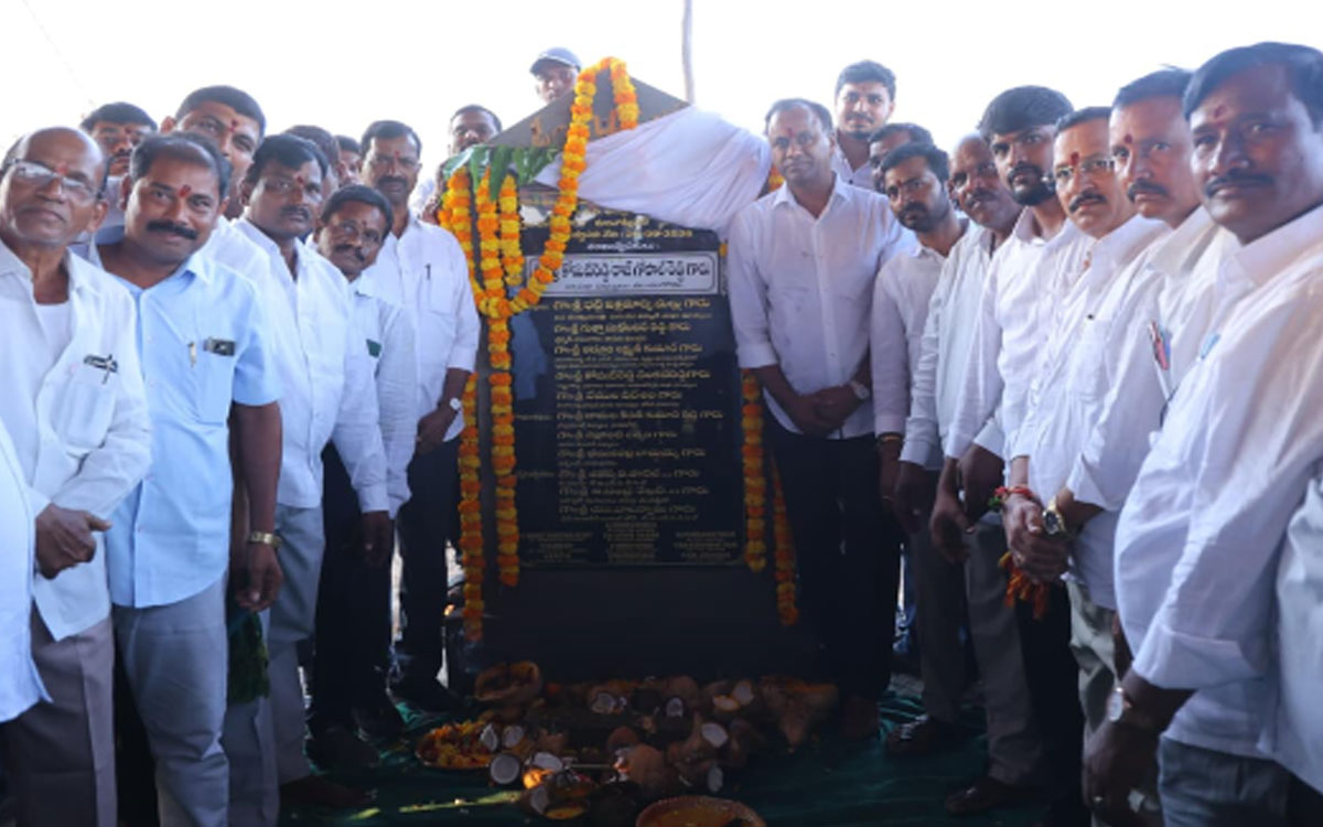 నామాపురంలో సబ్ స్టేషన్‌ అభివృద్ధి పనులకు శ్రీకారం