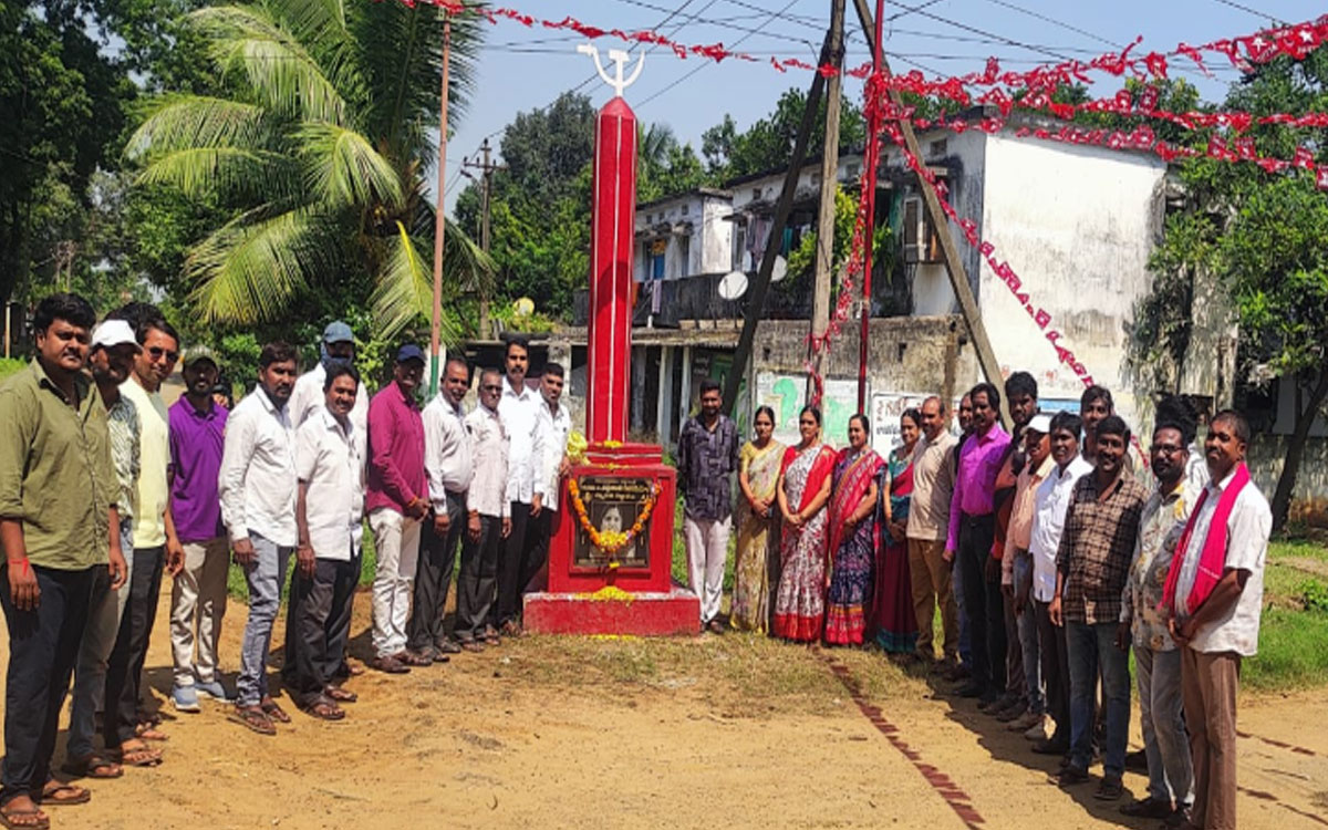 ‘రజినీకుమారి సేవలు చిరస్మరణీయం’