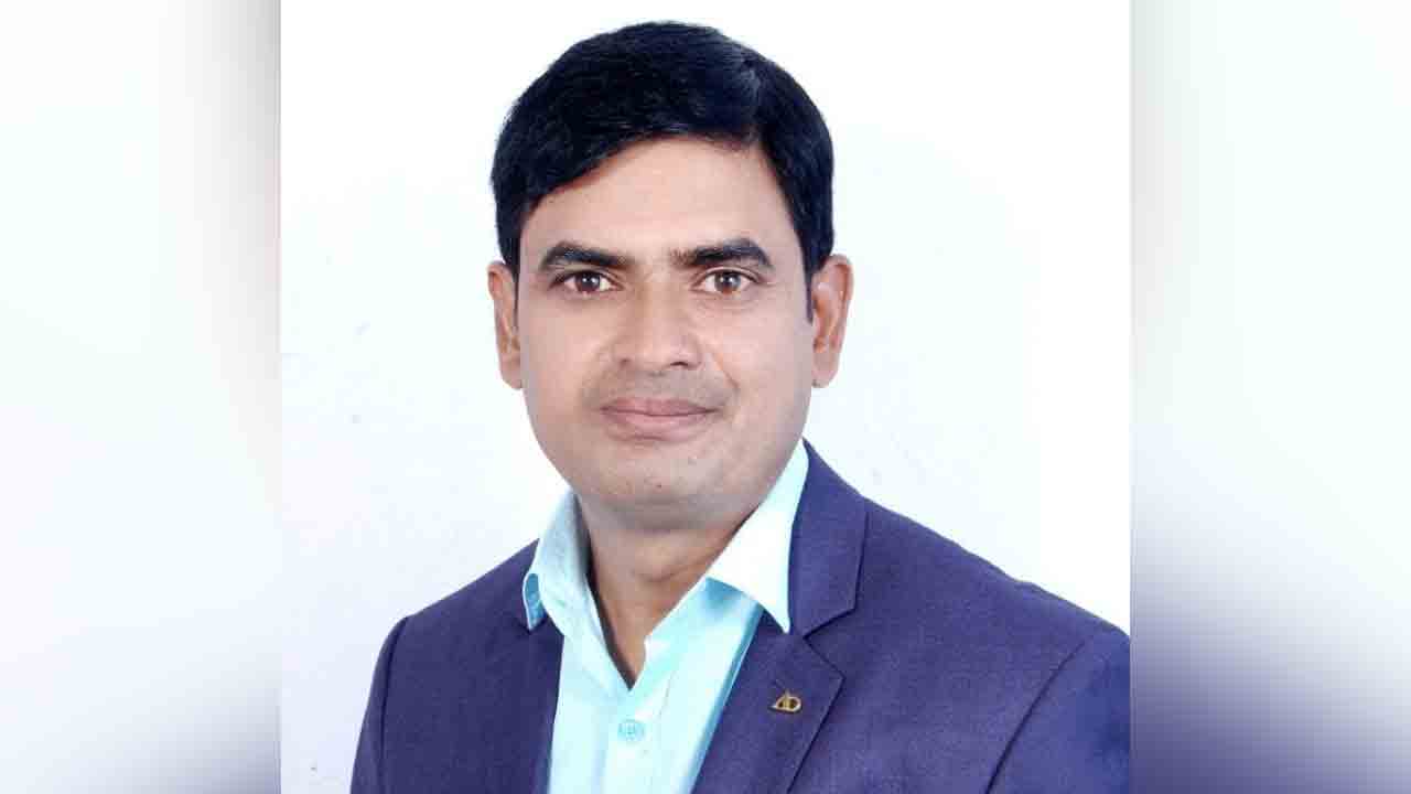 Hanumakonda | యూట్యూబ్‌ ఛానల్‌తో విద్యా బోధన.. ‘రాష్ట్రస్థాయి ఉత్తమ అధ్యాపకుడి’గా గుగులోతు రాజు..!