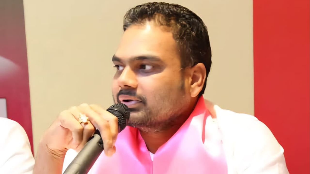 పోలీస్ స్టేషన్‌లోనే దాడికి యత్నించడం ప్రజాస్వామ్యానికి గొడ్డలి పెట్టు : రవి ప్రదీప్ పులుసు
