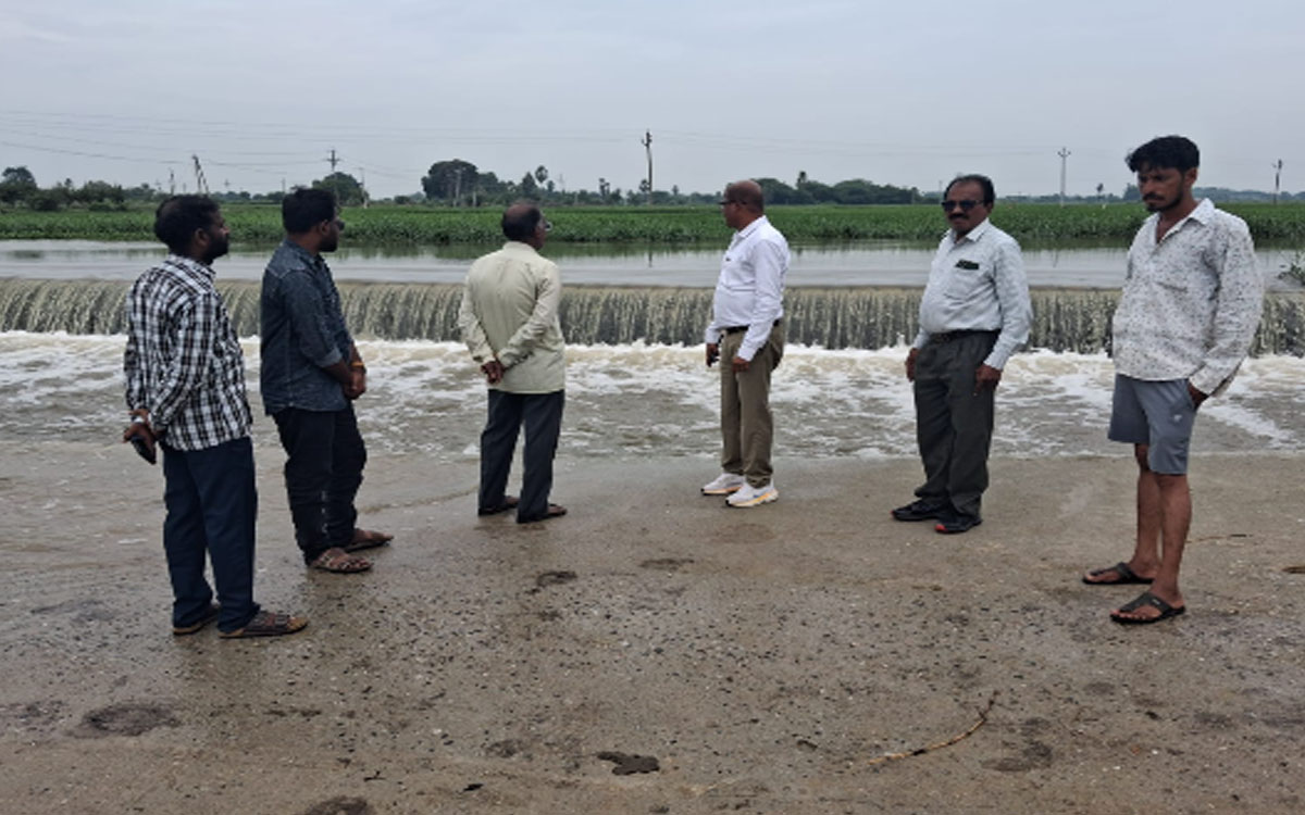 భూ భారతిపై అవగాహన కలిగి ఉండాలి : ఆర్డీవో వేణుమాధవ్