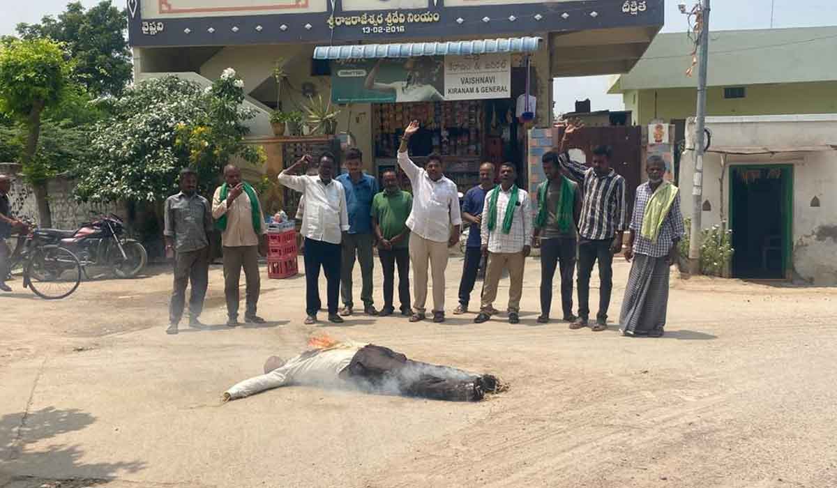 Saidapur | కరంట్ కోతలకు నిరసనగా రాయికల్‌లో సీఎం రేవంత్‌ రెడ్డి దిష్టిబొమ్మ దగ్ధం