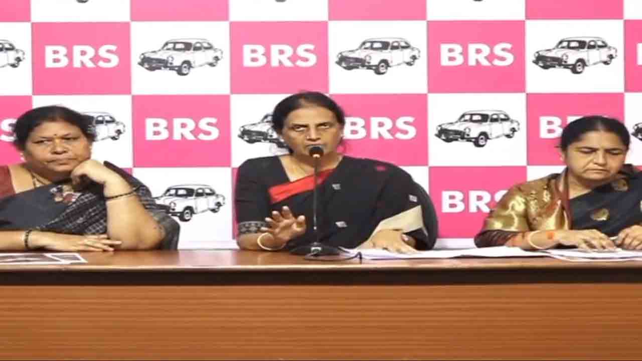 మా చీరలు లాగి, గొంతులు పట్టమని రేవంత్ రెడ్డి ఆదేశం ఇచ్చాడా..? ఎమ్మెల్యే సబితా ఇంద్రారెడ్డి ఫైర్‌