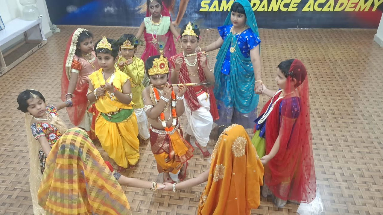 Sams Dance Academy | సామ్స్ డ్యాన్స్ అకాడ‌మీలో ఘ‌నంగా శ్రీకృష్ణ జ‌న్మాష్ట‌మి వేడుకలు