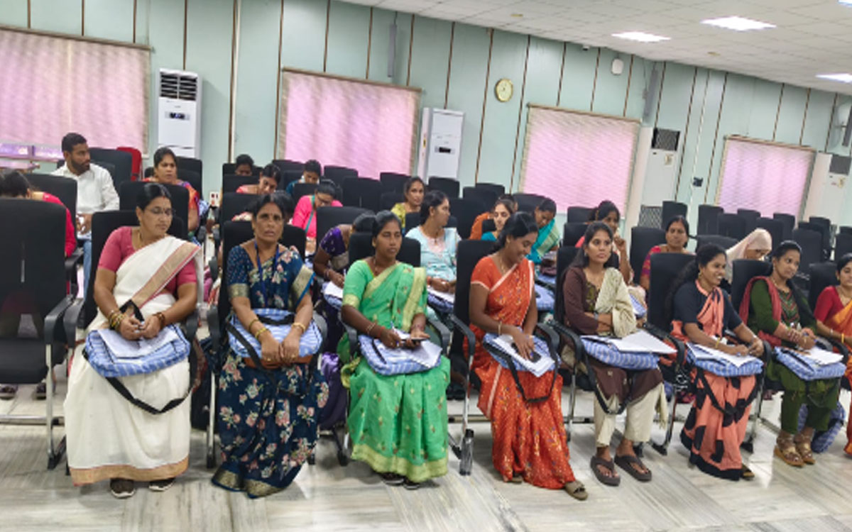 'సమర్ధవంతమైన గ్రామ పాలనకు శిక్షణ దోహదం'