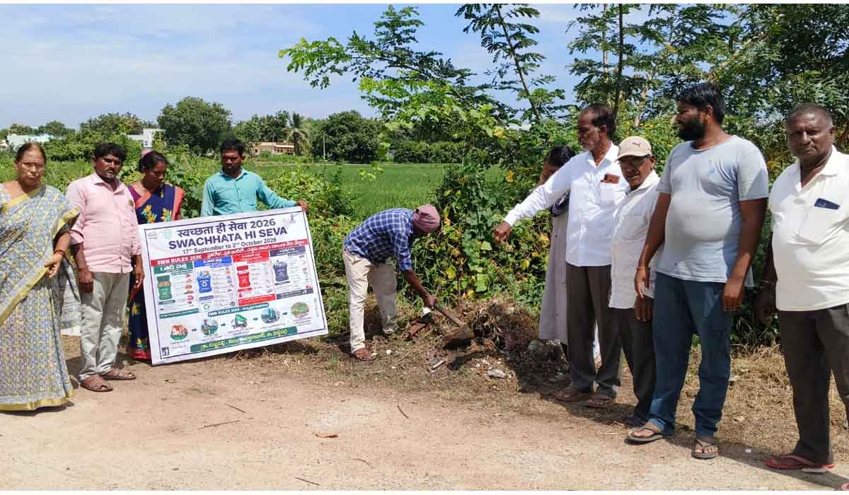 Dubbapalli | పరిసరాల పరిశుభ్రత ప్రతీ ఒక్కరి బాధ్యత.. దుబ్బపల్లి సర్పంచ్ ఉమ్మెత్తల శోభ
