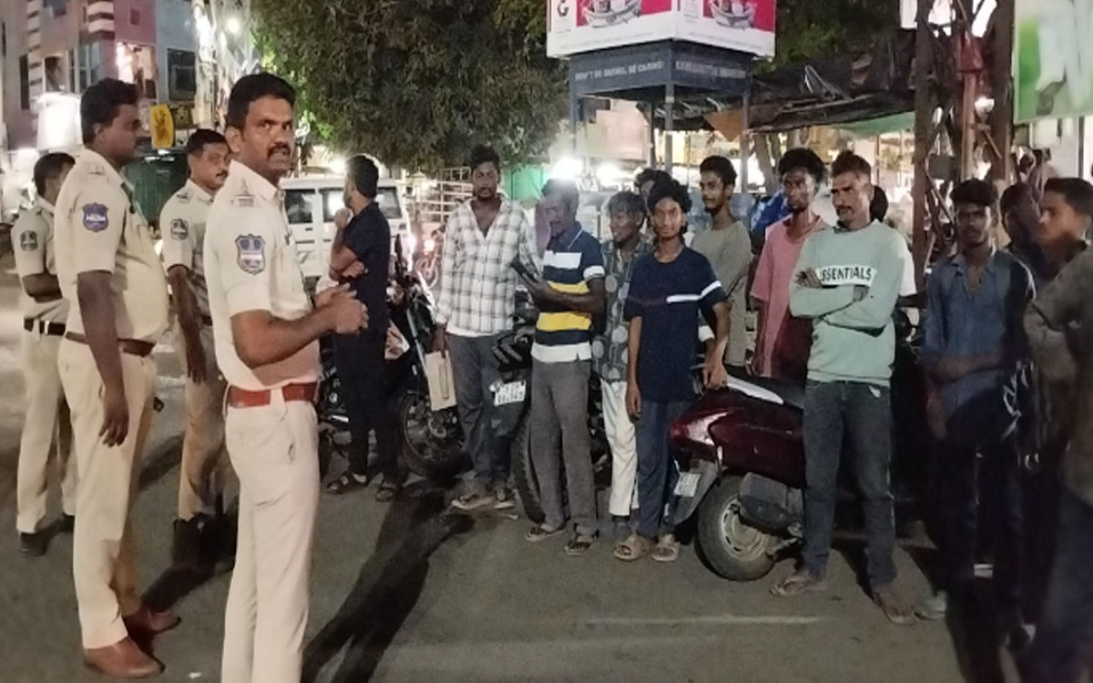 సారపాకలో డ్రంక్ అండ్ డ్రైవ్ తనిఖీలు