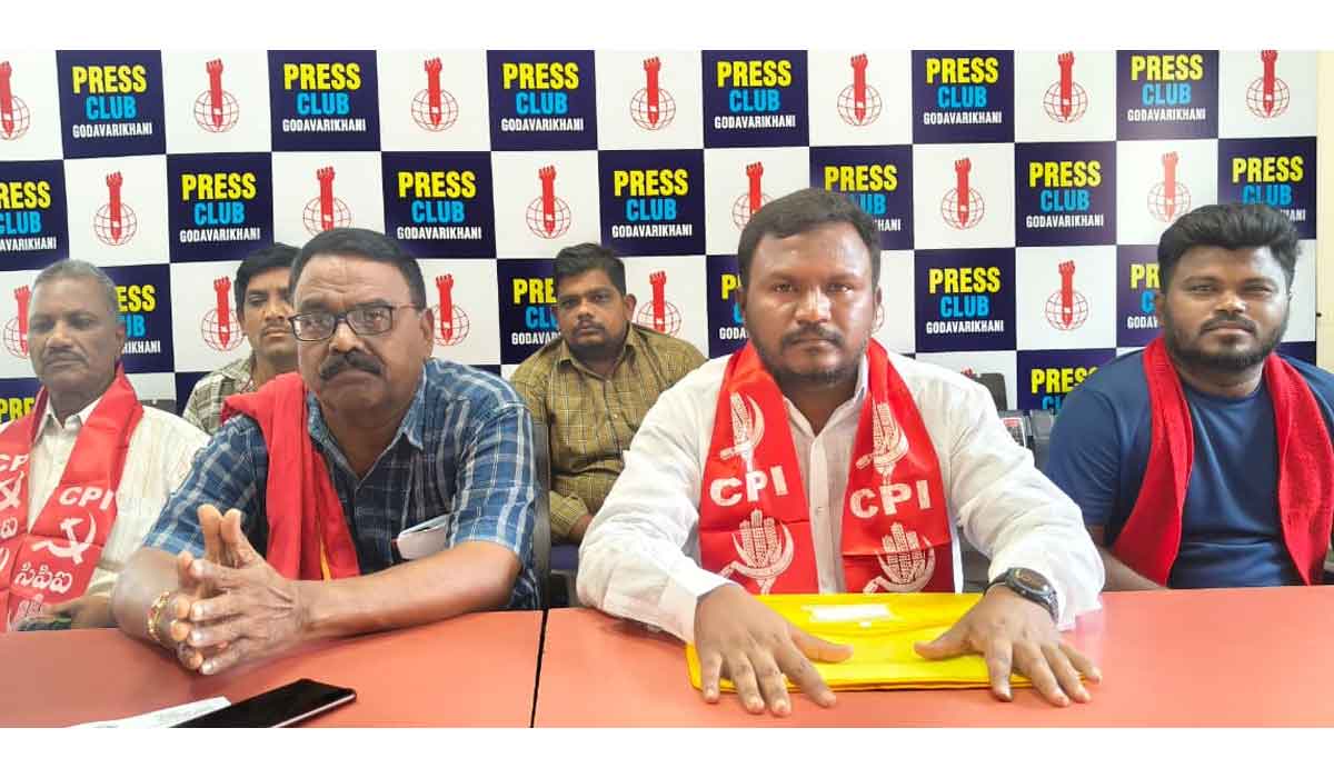 Godavarikhani | రామగుండం అండర్ గ్రౌండ్ డ్రైనేజ్ పనుల అవినీతిపై సీబీఐ, ఈడీకి ఫిర్యాదు.. కాంగ్రెస్ వెయ్యి రోజుల పాలనపై సీప