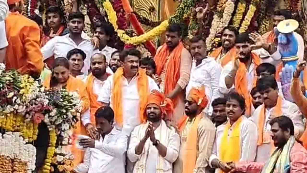 Ganesh immersion | గణ నాధుడి శోభాయాత్రలో పాల్గొన్న ఎమ్మెల్యే తలసాని