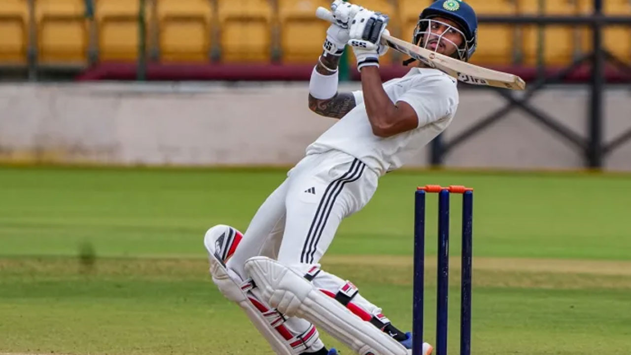 Duleep Trophy Final:  తిల‌క్ వ‌ర్మ్ 99 ఔట్‌.. ఈస్ట్ జోన్‌కు 372 ర‌న్స్ ఆధిక్యం